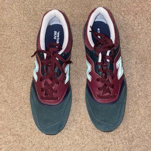 New Balance Men's 997H 10.5-D Burgundy with Black Emerald